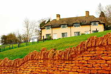 酒店 Farncombe Estate Centre