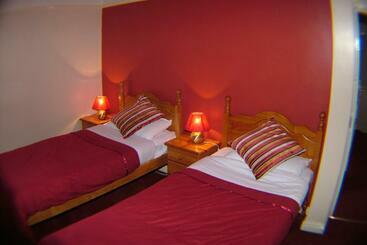 هتل Gateway Lodge