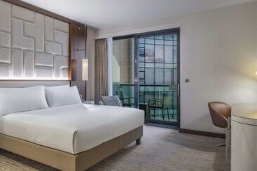 هتل Hilton Batumi