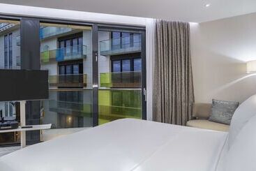 هتل Hilton Batumi