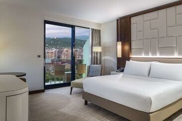 هتل Hilton Batumi
