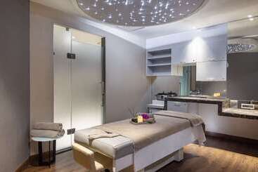 هتل Hilton Batumi