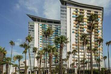 هتل Hilton Batumi