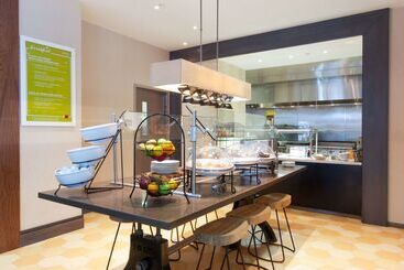 هتل Hilton Garden Inn Burlingtondowntown