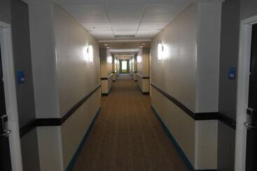 هتل Holiday Inn Express & Suites Houston Northwest Brookhollow, An Ihg