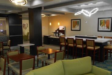 هتل Holiday Inn Express & Suites Houston Northwest Brookhollow, An Ihg