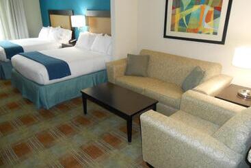 هتل Holiday Inn Express & Suites Houston Northwest Brookhollow, An Ihg