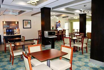 هتل Holiday Inn Express & Suites Houston Northwest Brookhollow, An Ihg