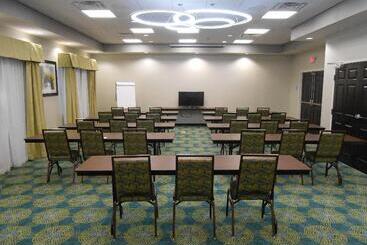 هتل Holiday Inn Express & Suites Houston Northwest Brookhollow, An Ihg