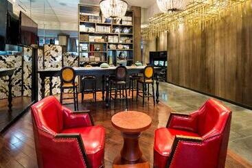 هتل Holiday Inn Manhattan  Financial District, An Ihg