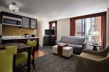 هتل Homewood Suites By Hilton Chicago Downtown/magnificent Mile