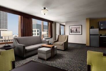 هتل Homewood Suites By Hilton Chicago Downtown/magnificent Mile