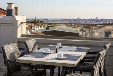هتل Mercure Istanbul Bomonti