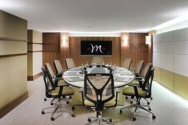 هتل Mercure Istanbul Bomonti