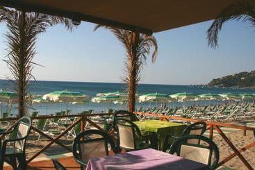 هتل Villaggio Porto Rhoca