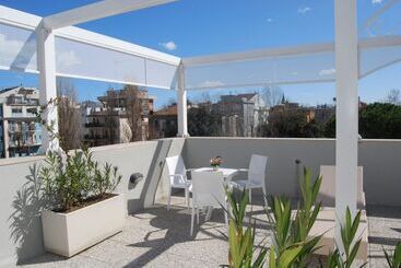 هتل Residence Villa Del Mare