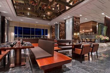 هتل Sheraton Qingdao Licang