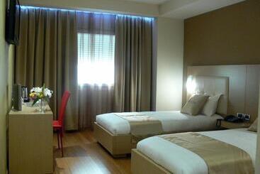 Sky 2 Hotel Tirana