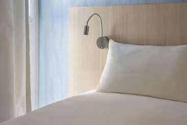هتل The Originals Access, Hôtel Cholet Gare