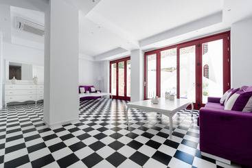 Mar N Mar Crown Hotel Suites
