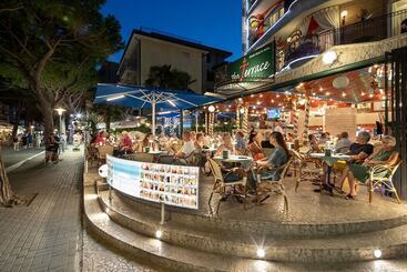 Milton Boutique Hotel   Adults Only