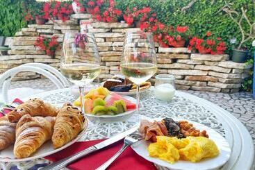 Milton Boutique Hotel   Adults Only