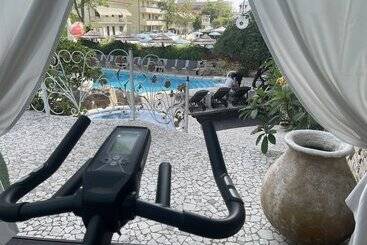 Milton Boutique Hotel   Adults Only