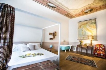 پانسیون Soprarno Suites