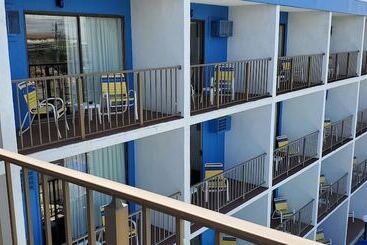 Sea Hawk Motel