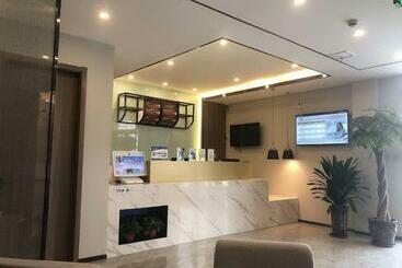 هتل 7days Premium Xiong An New District Rongcheng Baiyangdian Branch