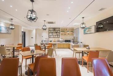 هتل City Comfort Inn Huizhou Chenjiang Tongqiao
