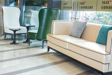 هتل City Comfort Inn Liupanshui Sports Center