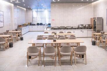 هتل Greentree Eastern  Bengbu Huaishang Avenue Guogou Plaza