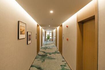 هتل Greentree Eastern  Bengbu Huaishang Avenue Guogou Plaza