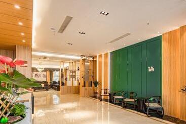 هتل Greentree Eastern  Bengbu Huaishang Avenue Guogou Plaza