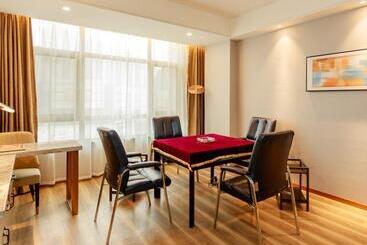 هتل Greentree Eastern  Bengbu Huaishang Avenue Guogou Plaza