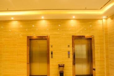هتل Greentree Inn Anqing Huaining County Development Zone Duxiu Road