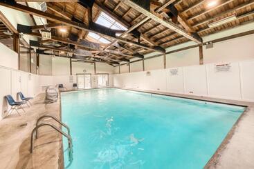 هتل Mountainside Resort H201
