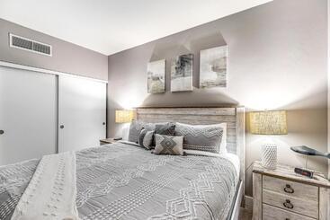 هتل Sand & Sea: Room 308