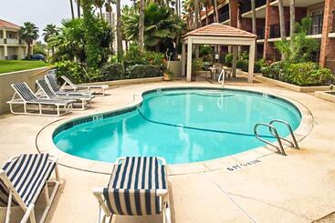 هتل Villa Del Sol #110