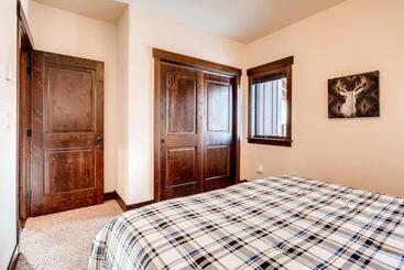هتل Blue River Condo Unit 203