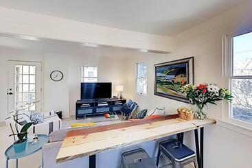 Hotel Long Pier Lodge