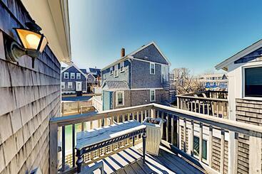 Hotel Long Pier Lodge