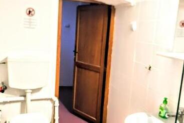 هاستل Central Guesthouse