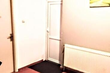هاستل Central Guesthouse