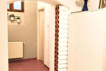 هاستل Central Guesthouse