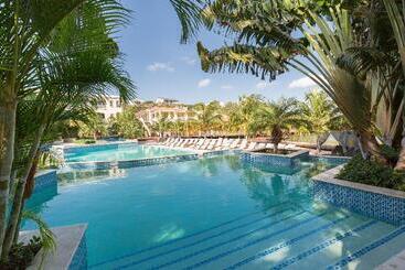 هتل Acoya Curacao Resort, Villas & Spa