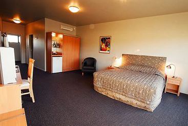 هتل Airport Motor Lodge
