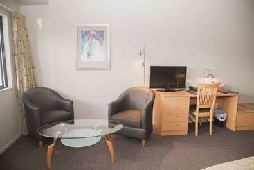 هتل Airport Motor Lodge