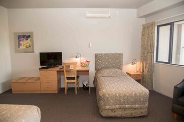 هتل Airport Motor Lodge